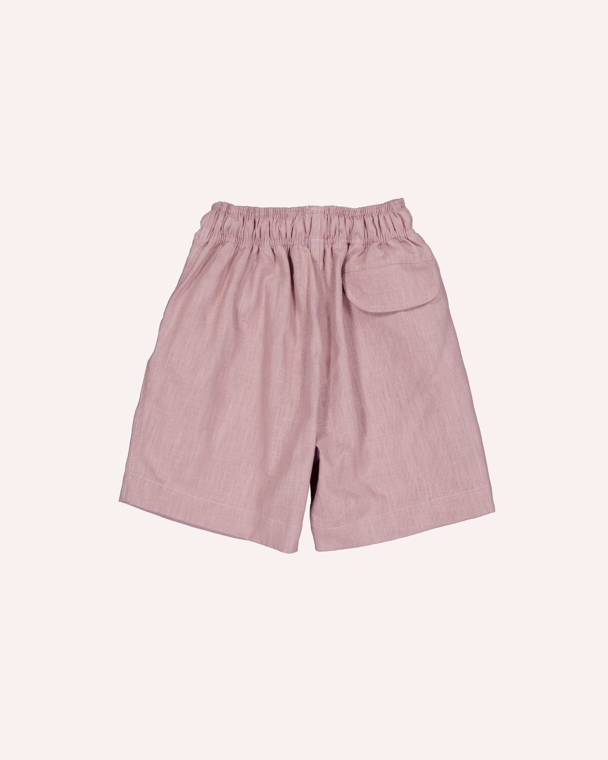 backpocket of drawstring belgian linen shorts 